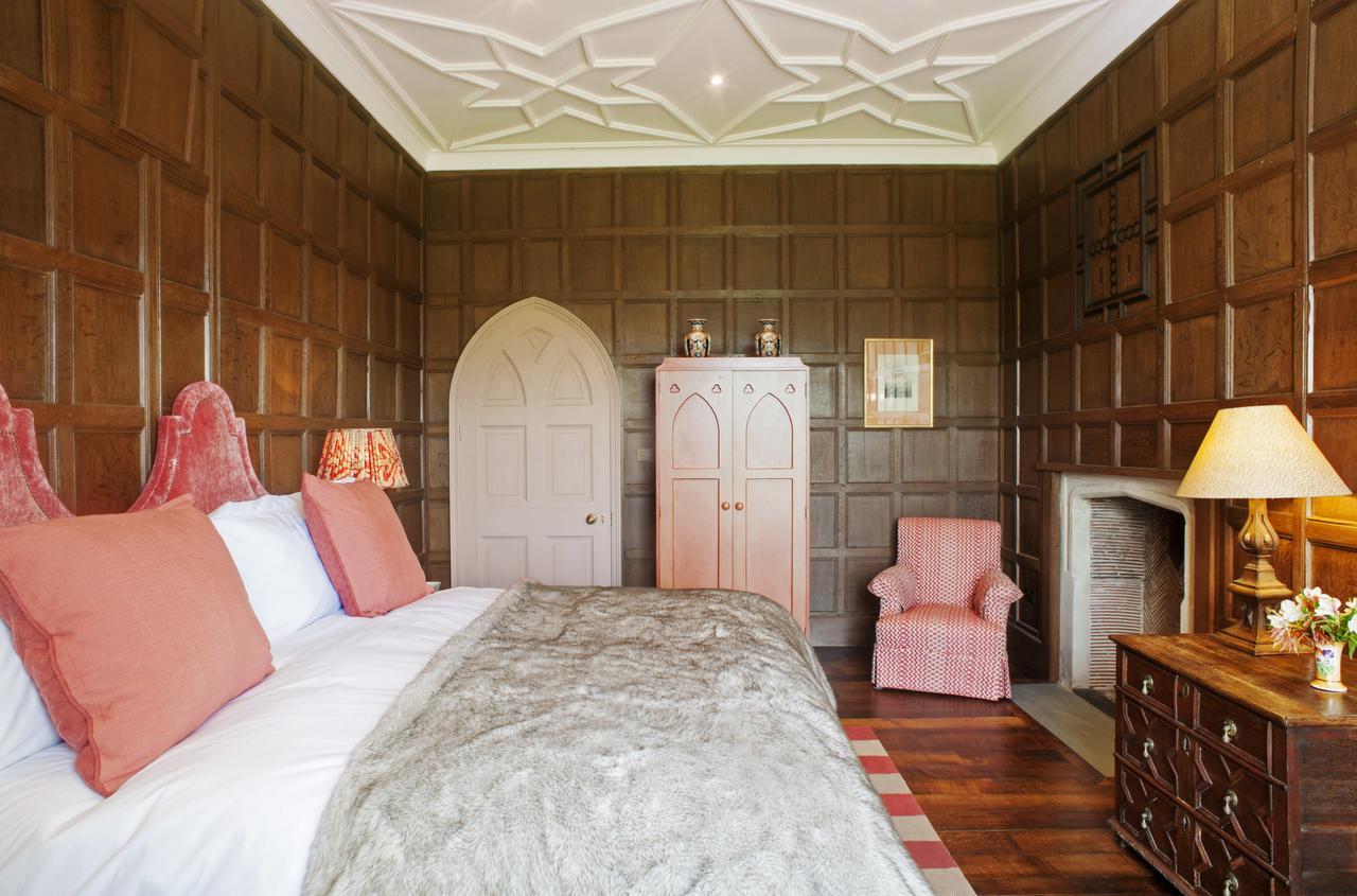 The North Wing - Combermere Abbey ウィットチャーチ エクステリア 写真